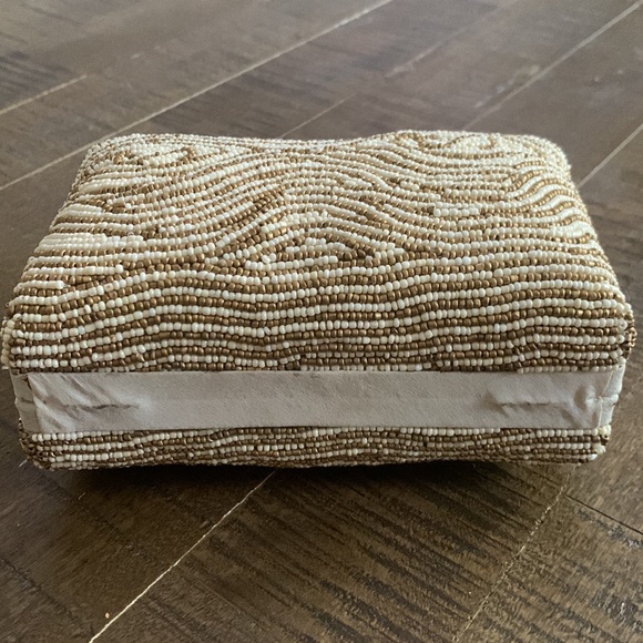 Vintage Mount Beaded Clutch - Picture 11 of 12